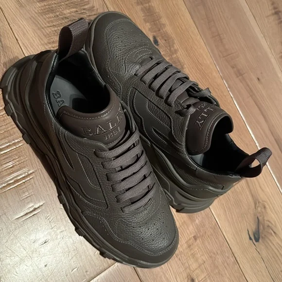 Bally Grey Leather sneakers